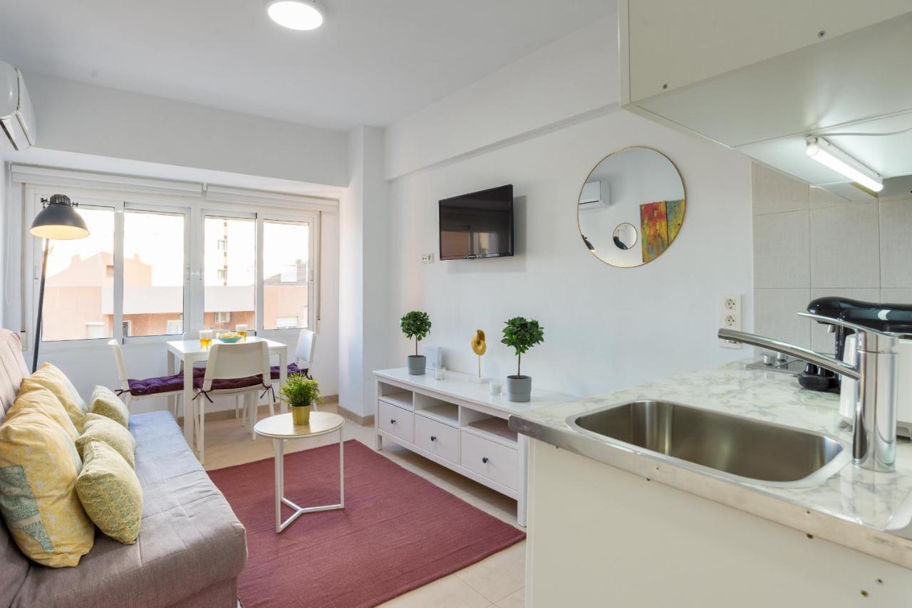 Appartamento Mp6-Cathedral Views Apt Right On The Beach Málaga Esterno foto
