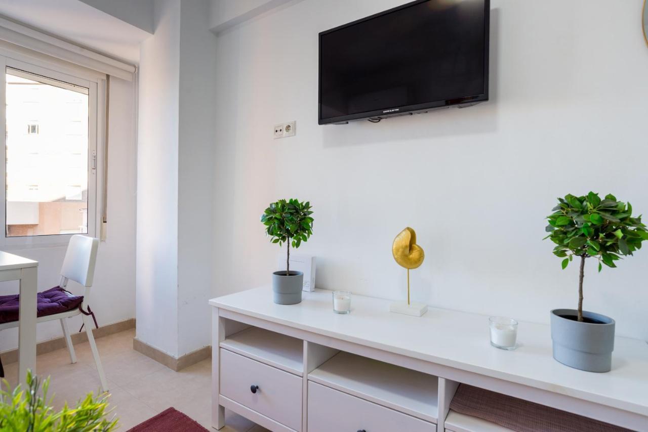 Appartamento Mp6-Cathedral Views Apt Right On The Beach Málaga Esterno foto