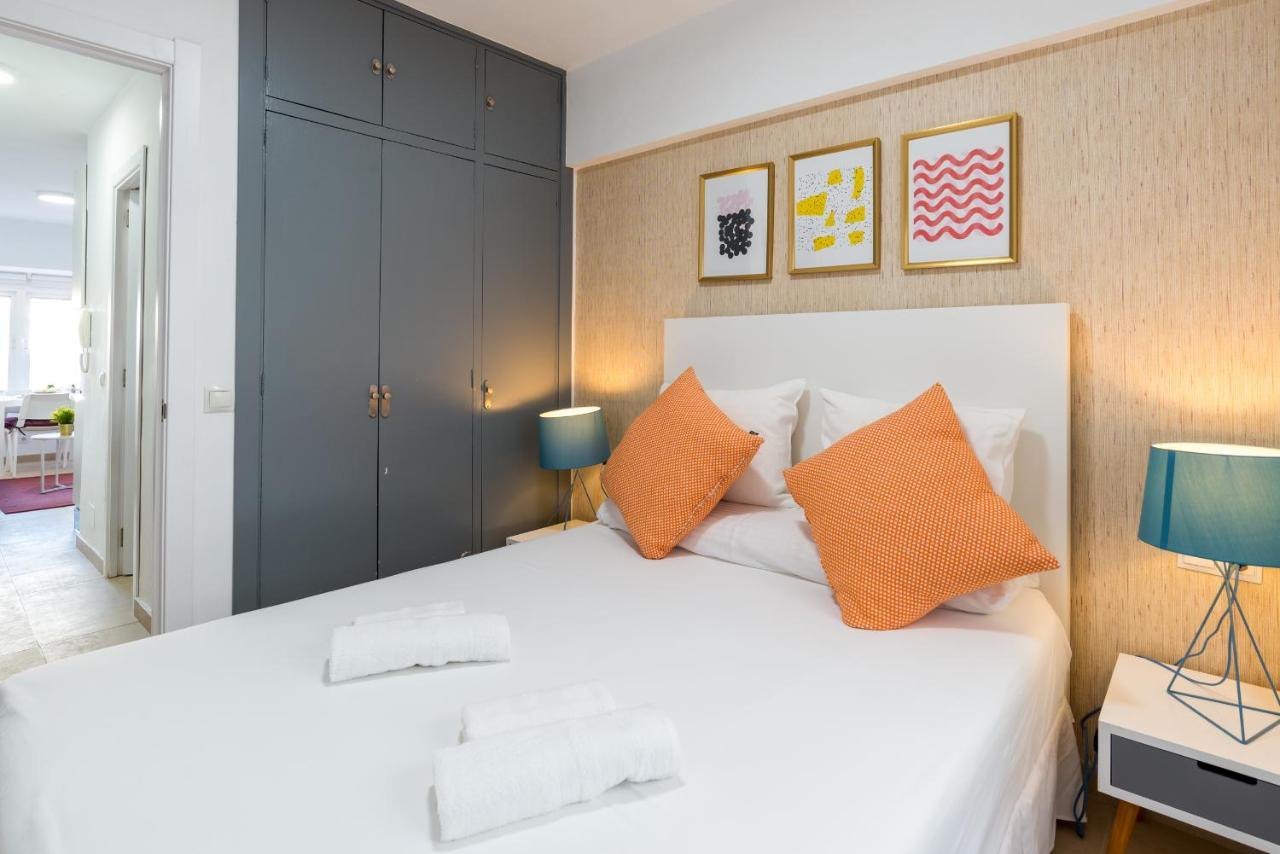 Appartamento Mp6-Cathedral Views Apt Right On The Beach Málaga Esterno foto