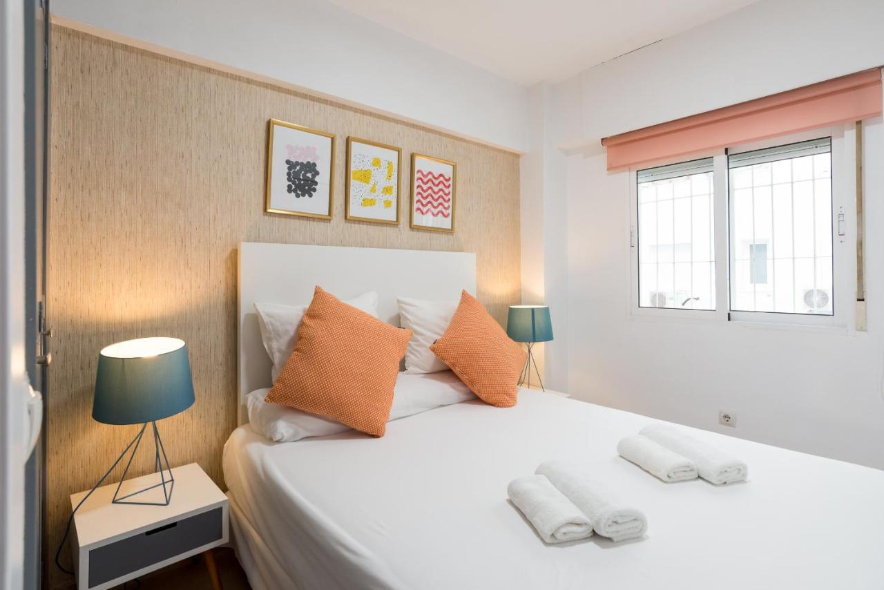 Appartamento Mp6-Cathedral Views Apt Right On The Beach Málaga Esterno foto